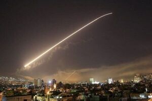 فعال شدن پدافند هوایی سوریه همزمان با صدای انفجار