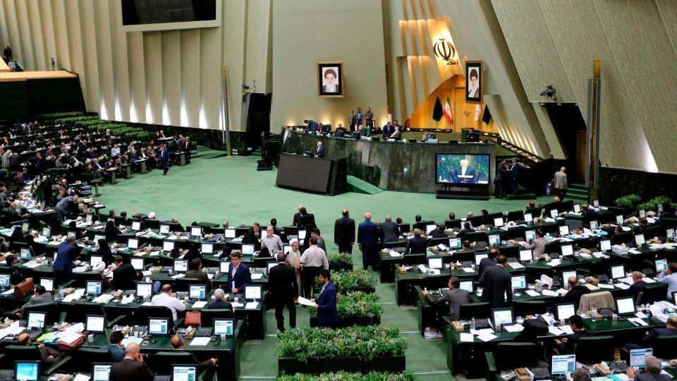 فرزندان شهدا دست به دامان نمایندگان مجلس شدند